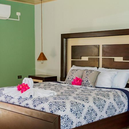 Hotel Margarita And Tour Operator Drake Bay ภายนอก รูปภาพ