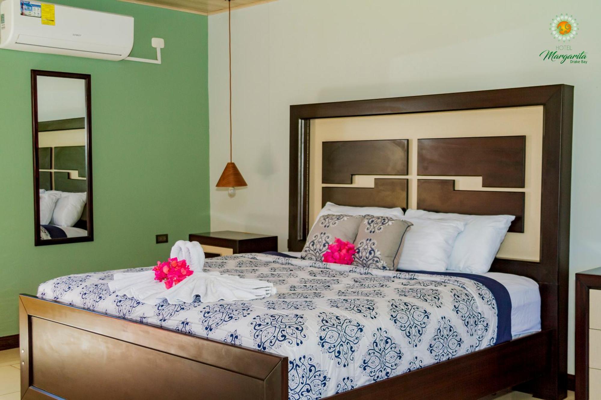 Hotel Margarita And Tour Operator Drake Bay ภายนอก รูปภาพ